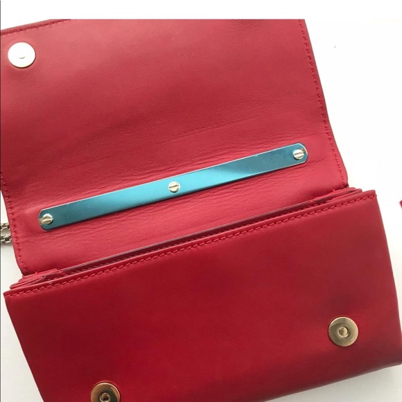 Classic Red Va-va-voom Valentino Clutch - Picture 5 of 7